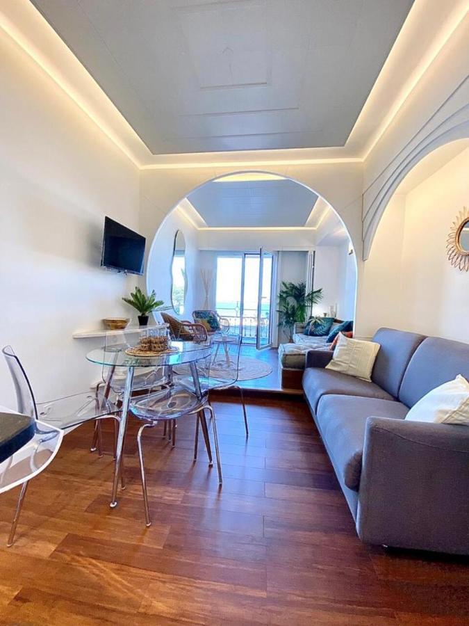 Apartment Le Rocamare -superb-atypical Sea View-a.c-wifi