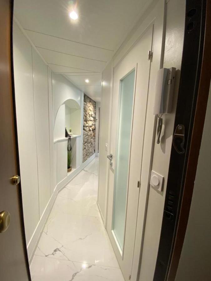 Apartment Le Rocamare -superb-atypical Sea View-a.c-wifi Nizza