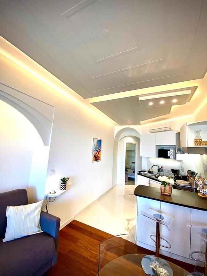 Le Rocamare -superb-atypical Sea View-a.c-wifi * Nizza
